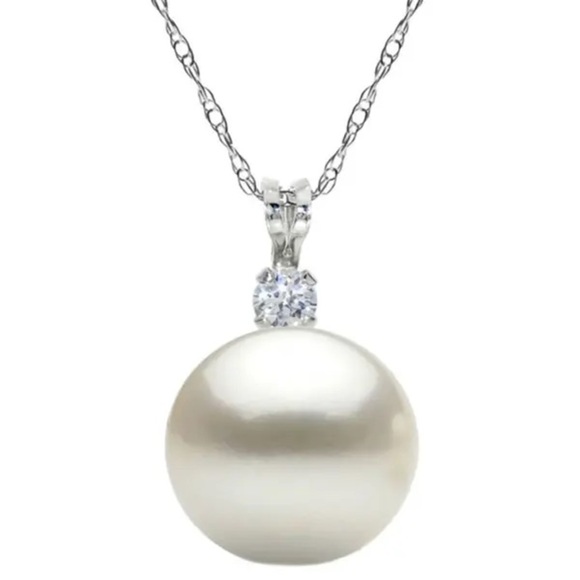 Pearl Sterling Silver Pendant Necklace